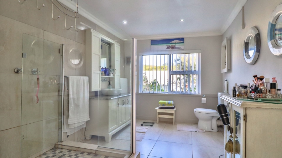 3 Bedroom Property for Sale in Stilbaai Oos Western Cape